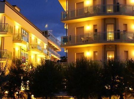 Hotel Lady Mary Milano Marittima Exterior photo