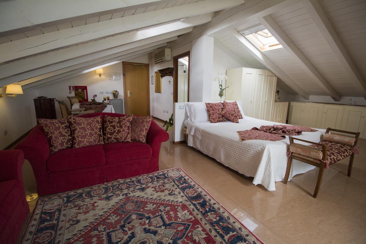 Hotel Lady Mary Milano Marittima Exterior photo